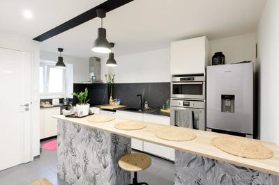 Appartement - 64 m² - 2 pièces