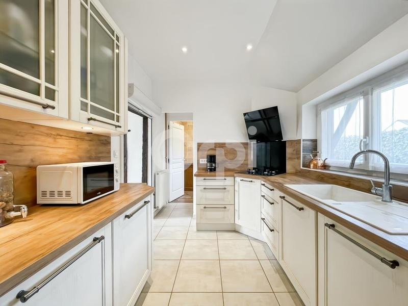 Propriété - 180 m² - 5 pièces