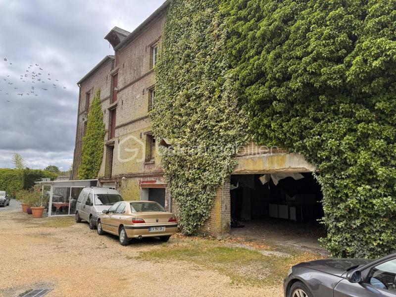 Immeuble - 2 120 m² - 65 pièces