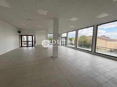 Local d'activités - 450 m²