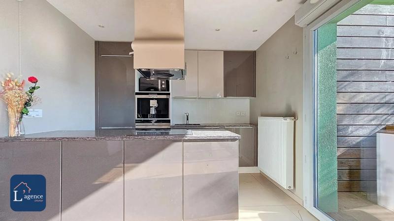 Duplex - 122 m² - 5 pièces