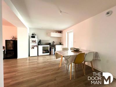 Maison - 84 m² - 4 pièces