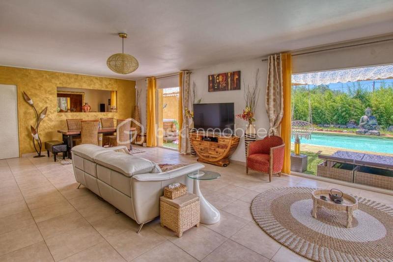 Villa - 254 m² - 10 pièces