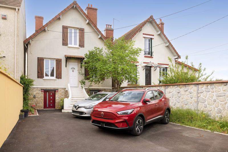 Maison - 143 m² - 6 pièces