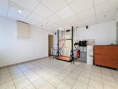 Local commercial - 122 m²