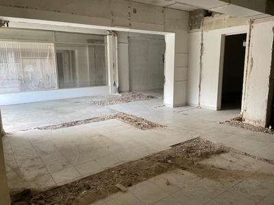 Local commercial - 317 m²