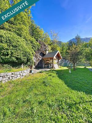 Maison - 221 m² - 8 pièces