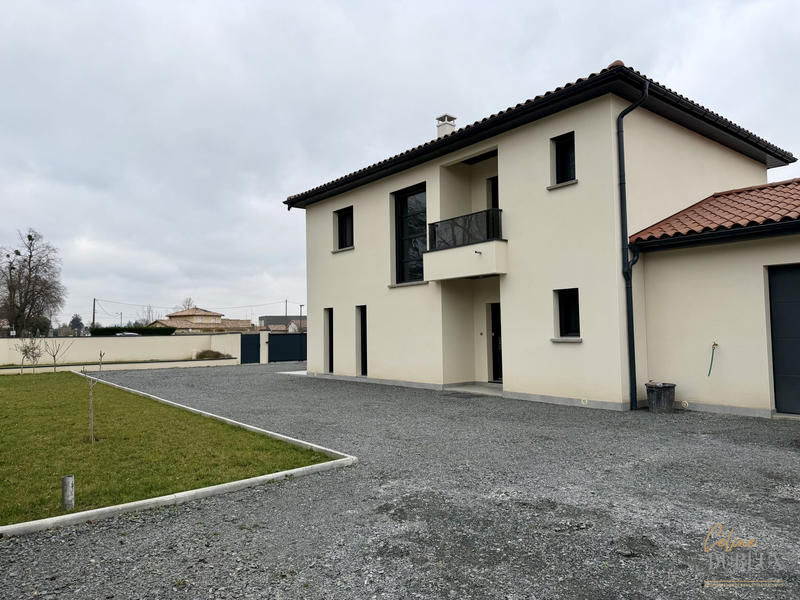 Maison - 140 m² - 5 pièces