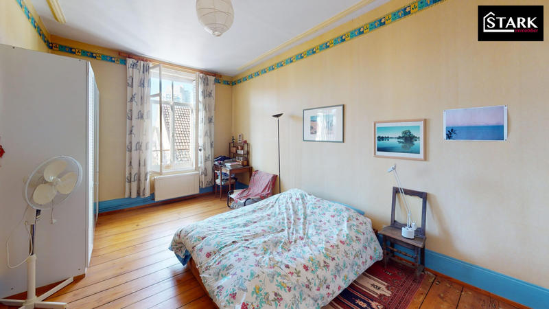 Appartement - 167 m² - 6 pièces