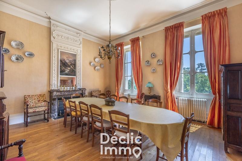 Maison - 484 m² - 17 pièces
