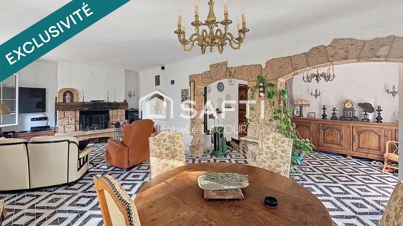 Villa - 260 m² - 6 pièces