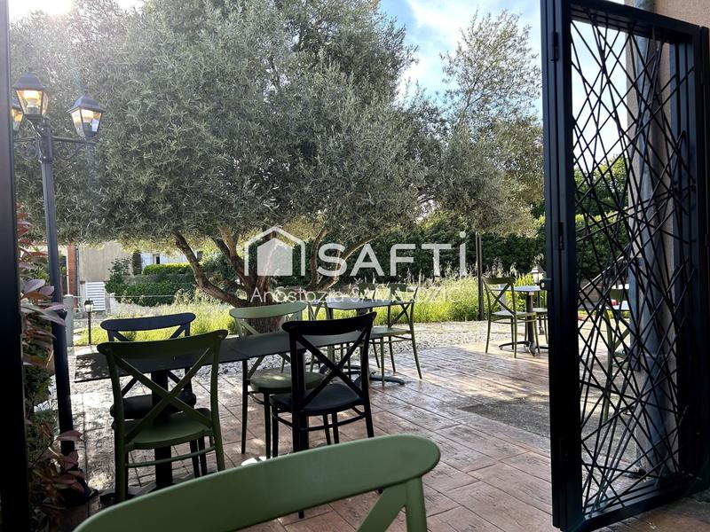 Local commercial - 92 m² - 4 pièces