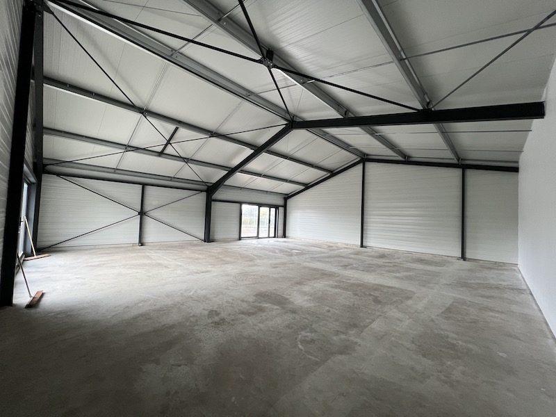 Local commercial - 697 m² - 5 pièces