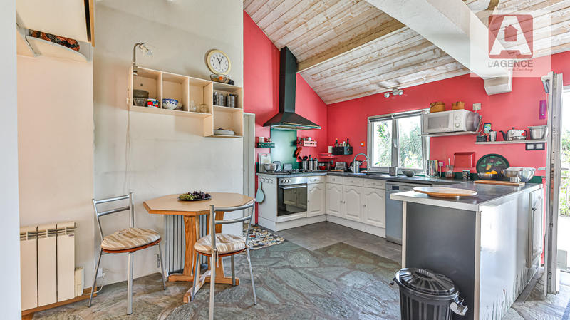 Maison - 102 m² - 4 pièces