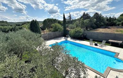 Villa - 280 m² - 8 pièces