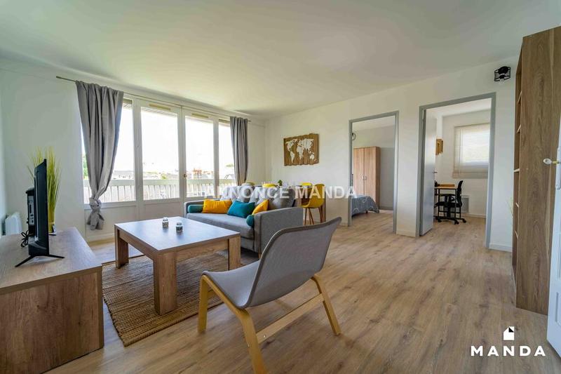 Chambre - 10 m² - 5 pièces