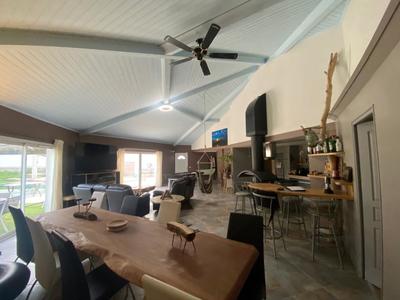 Maison - 165 m² - 5 pièces