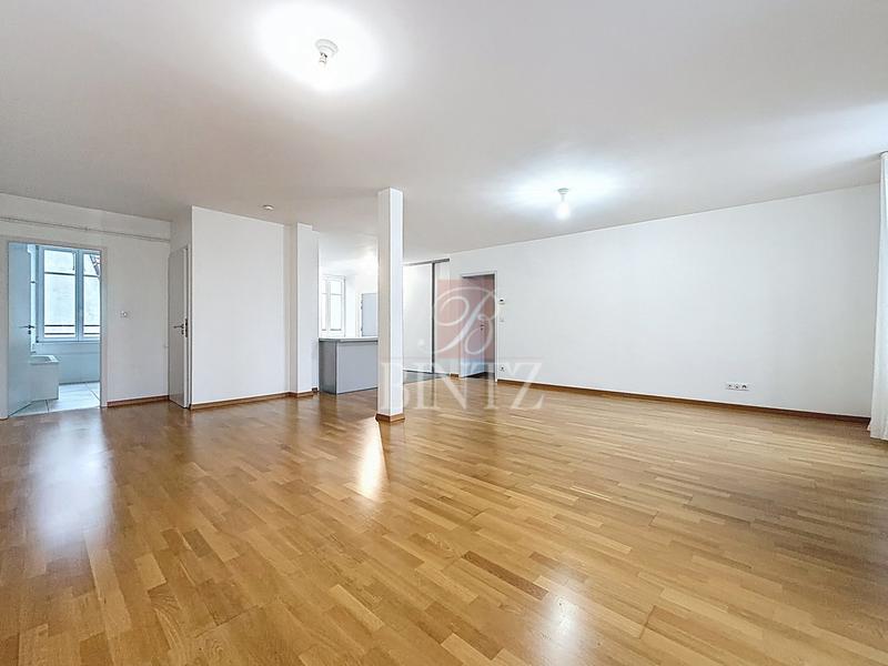 Appartement - 99 m² - 3 pièces