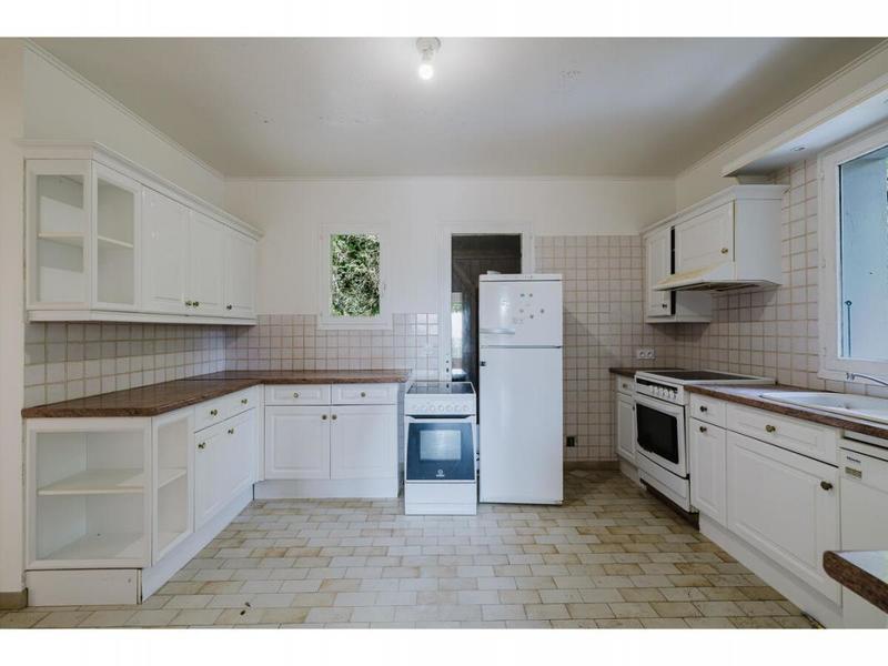 Maison - 239 m² - 7 pièces