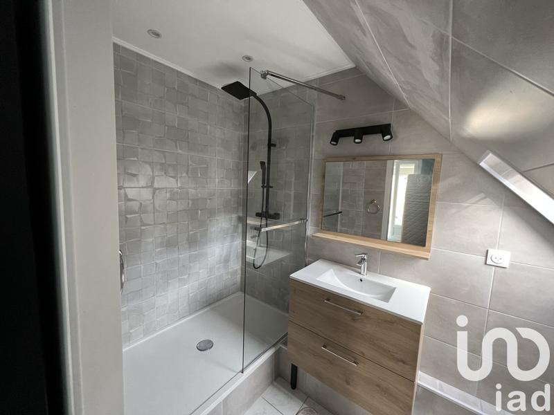 Maison - 200 m² - 10 pièces