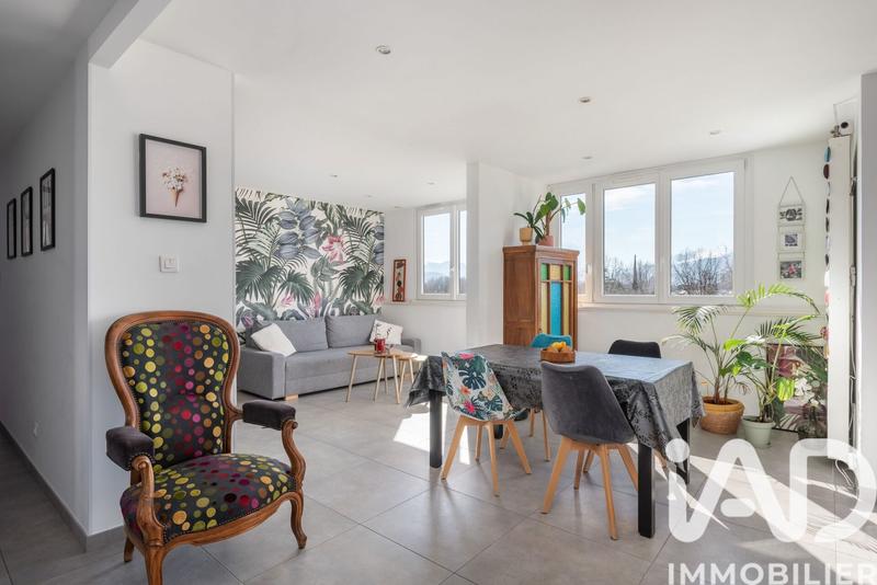 Appartement - 94 m² - 5 pièces