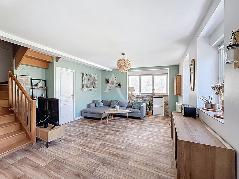 Maison - 75 m² - 5 pièces