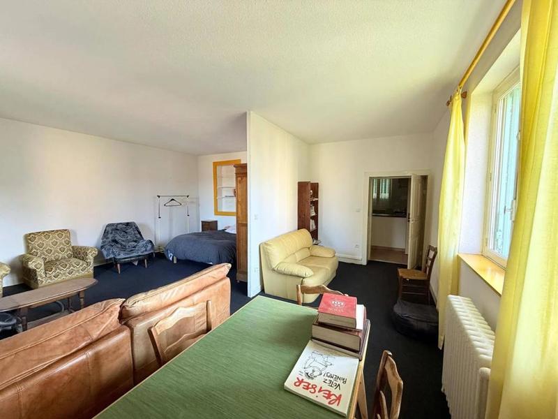 Maison - 210 m² - 8 pièces