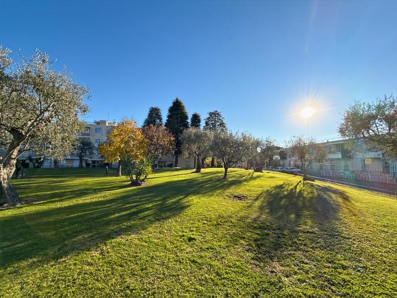 Appartement - 81 m² - 3 pièces