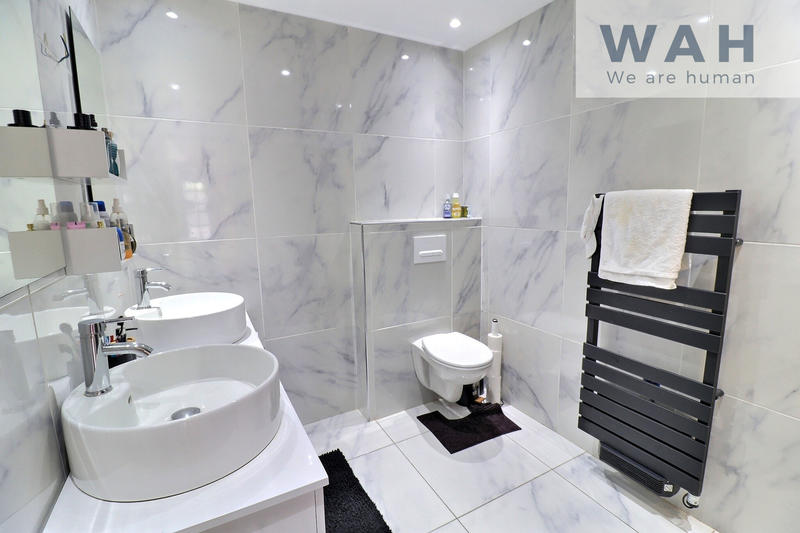 Maison - 194 m² - 9 pièces