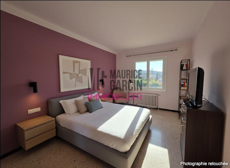 Maison - 220 m² - 6 pièces