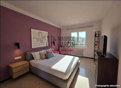 Maison - 220 m² - 6 pièces