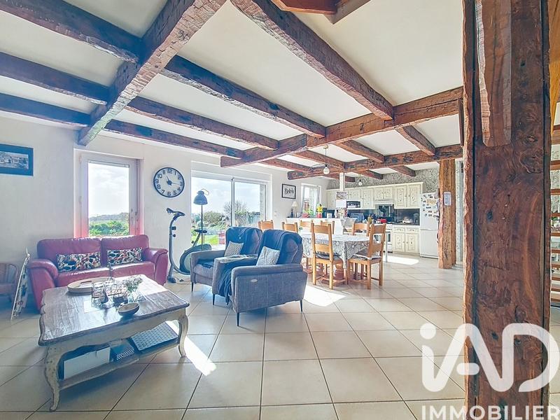 Maison - 143 m² - 5 pièces