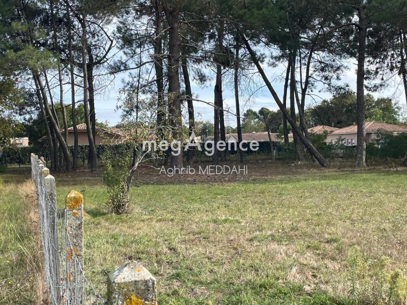 Terrain constructible - 622 m²