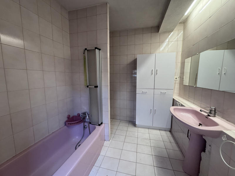 Maison - 311 m² - 9 pièces