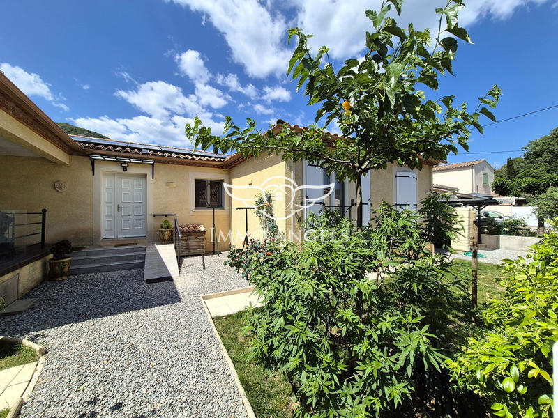 Maison - 140 m² - 5 pièces