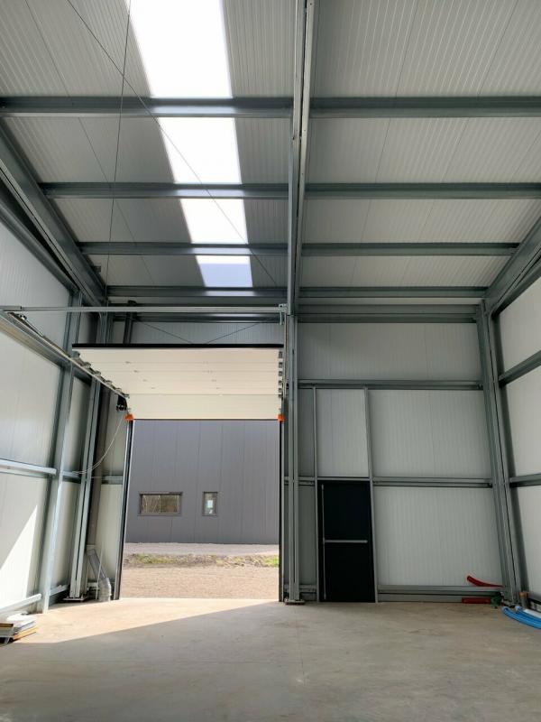 Local d'activité / Entrepôt - 95 m²