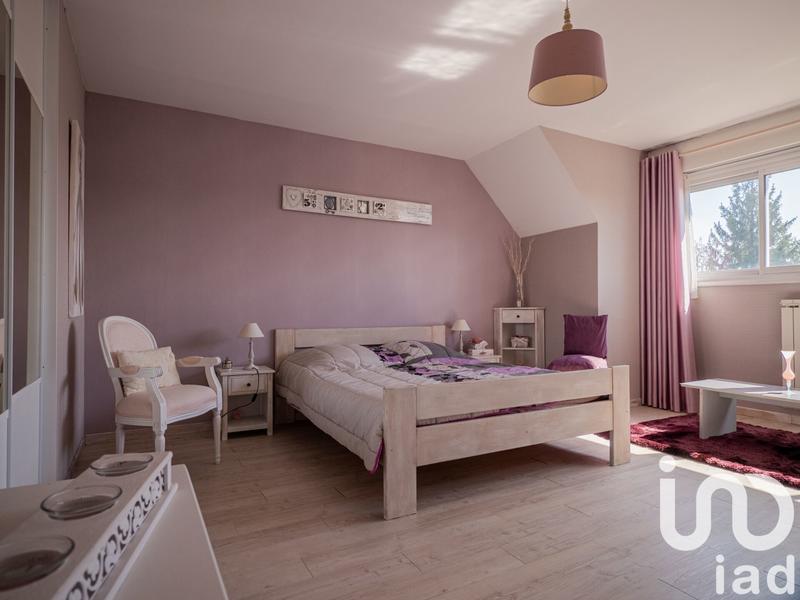 Maison - 300 m² - 13 pièces