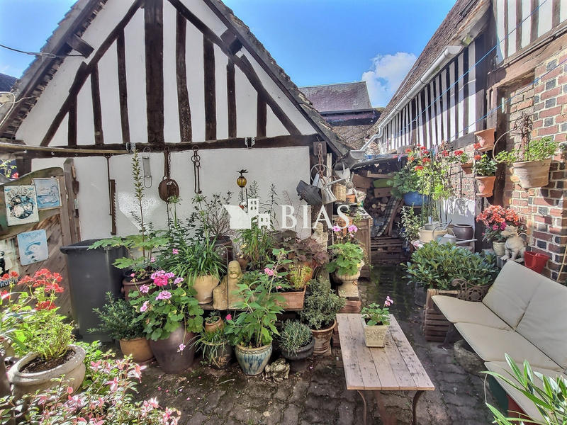 Maison ancienne - 208 m² - 6 pièces