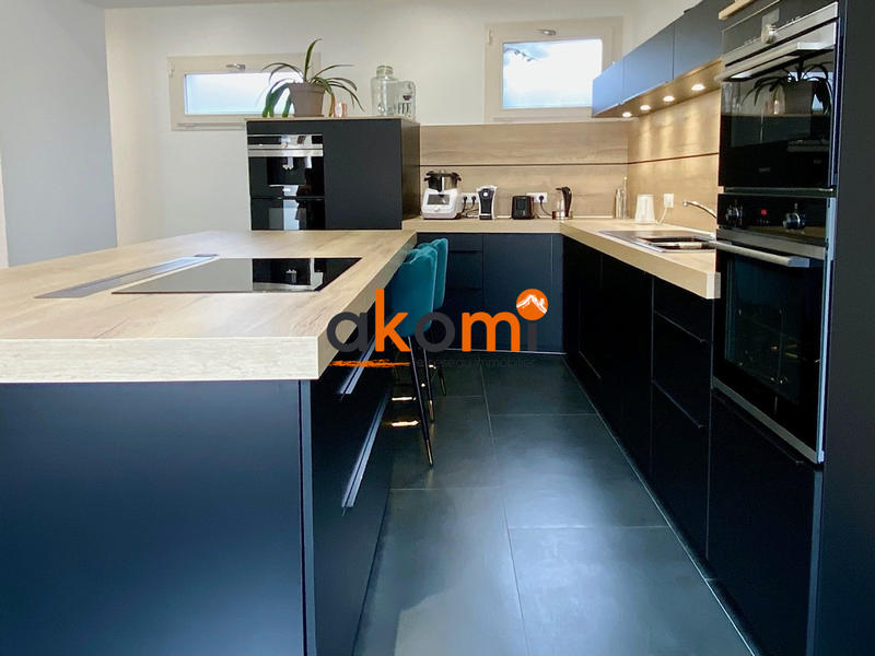 Maison - 290 m² - 11 pièces