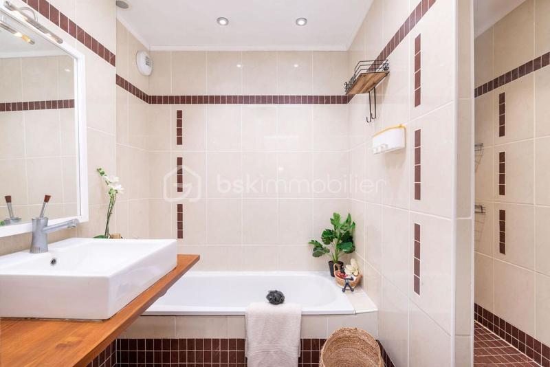 Appartement - 84 m² - 3 pièces