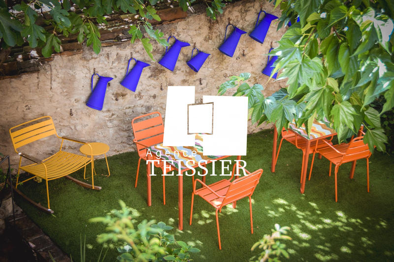 Maison - 434 m² - 11 pièces