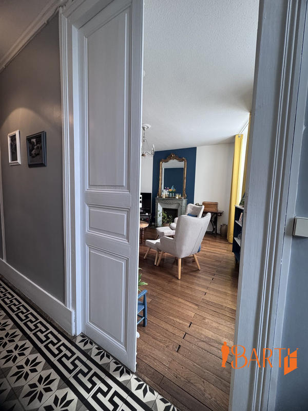 Maison ancienne - 317 m² - 7 pièces