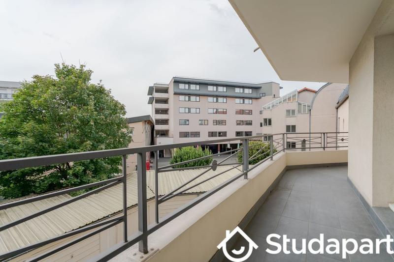 Chambre - 104 m² - 1 pièce