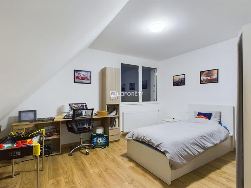 Maison traditionnelle - 175 m² - 8 pièces