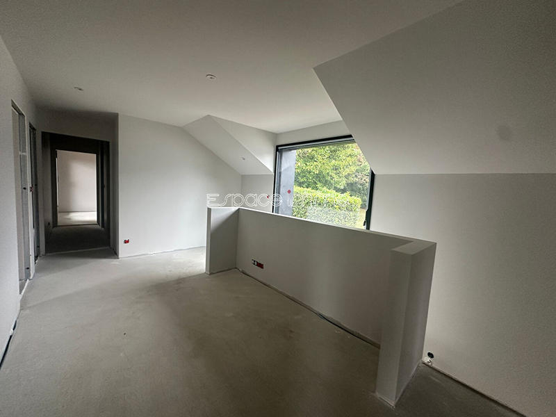 Maison - 200 m² - 6 pièces