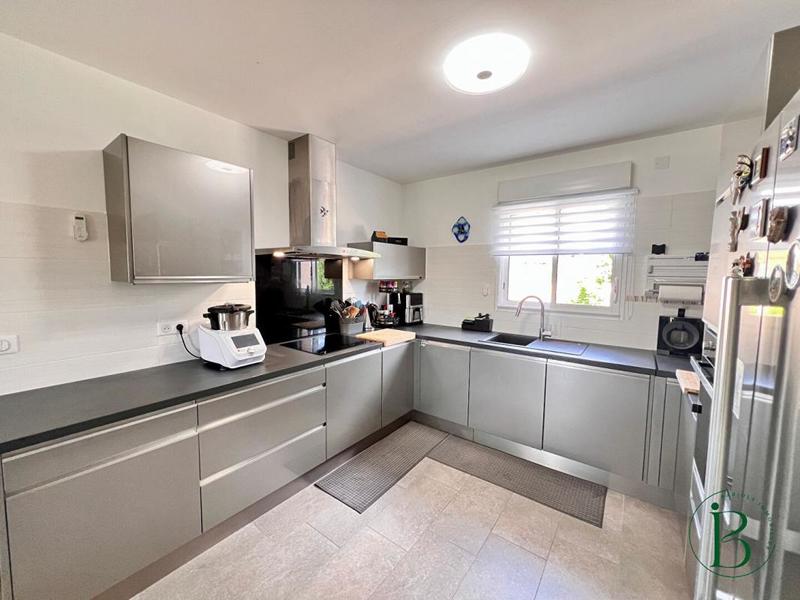 Villa - 121 m² - 6 pièces