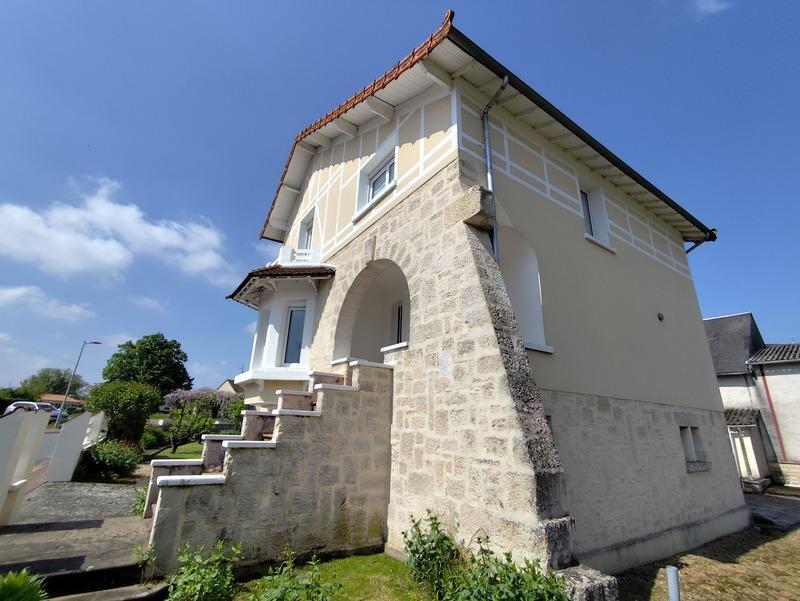 Maison - 145 m² - 7 pièces