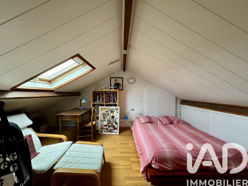 Maison - 121 m² - 8 pièces