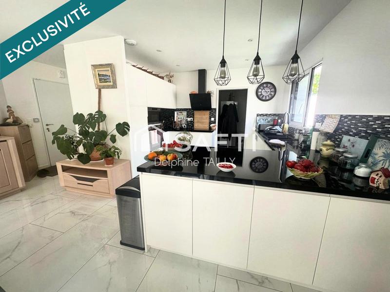 Maison - 93 m² - 5 pièces