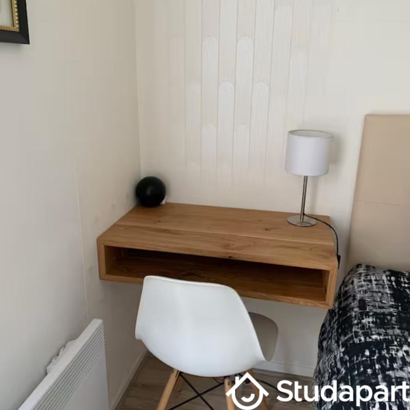 Chambre - 12 m² - 1 pièce